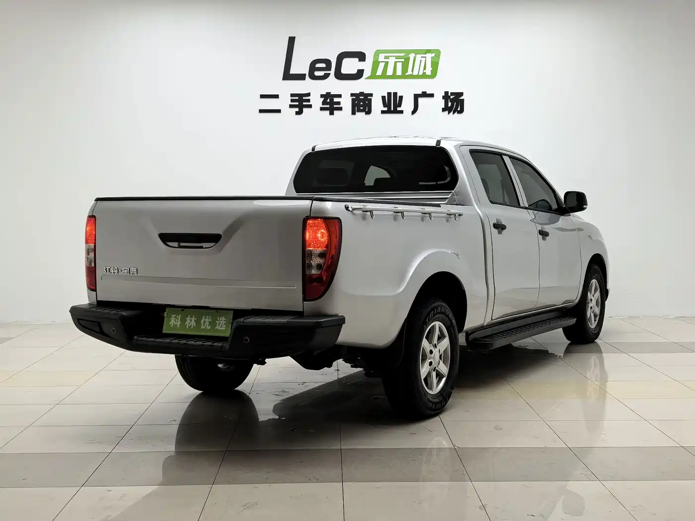 Jiangling Baodian 2021 2020 Model 2.5T Diesel 2WD Comfort Long Wheelbase JX4D25A6L