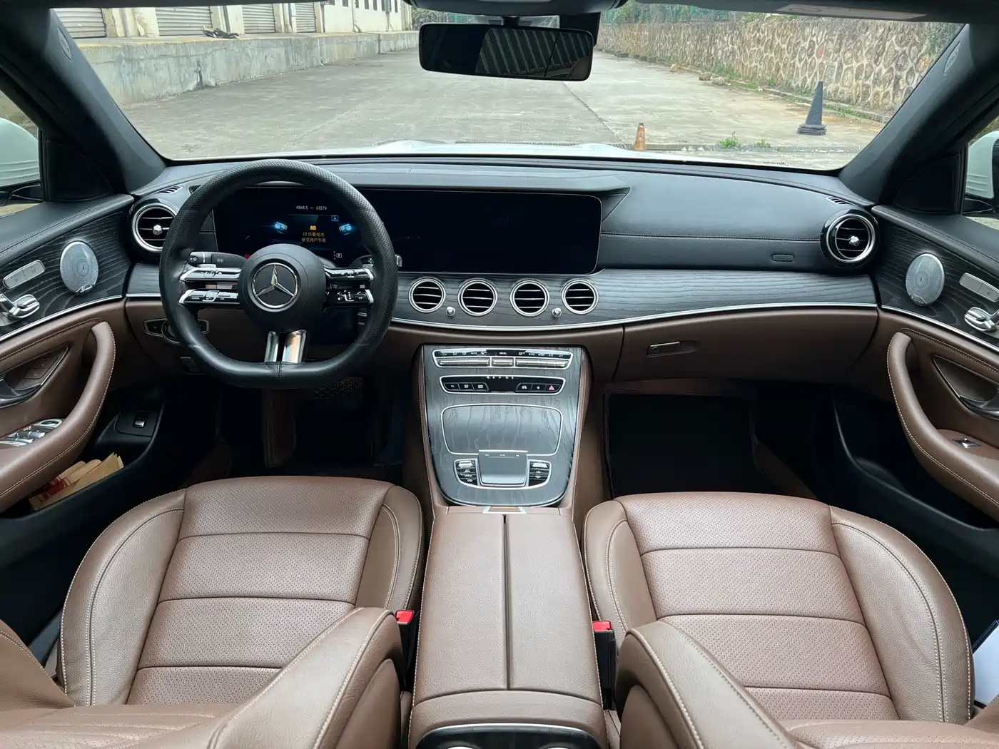 MERCEDES-BENZ E CLASS