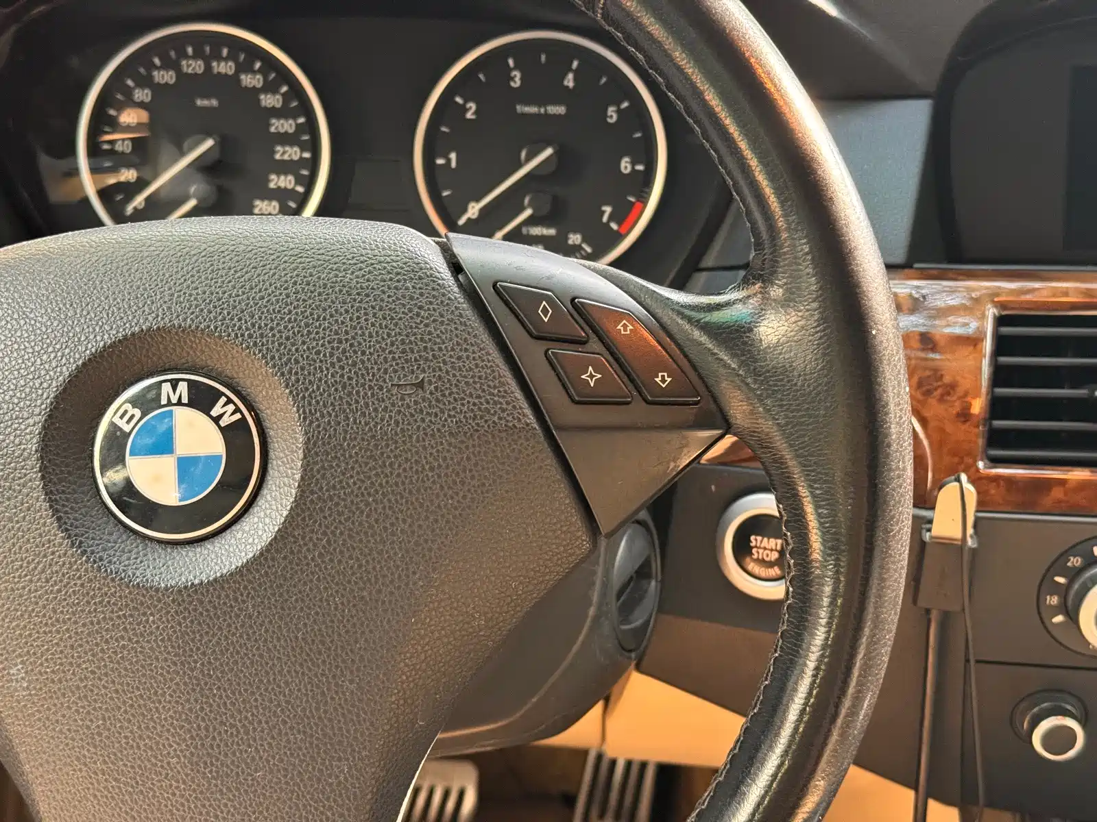 Photo 13 - BMW 5 Series