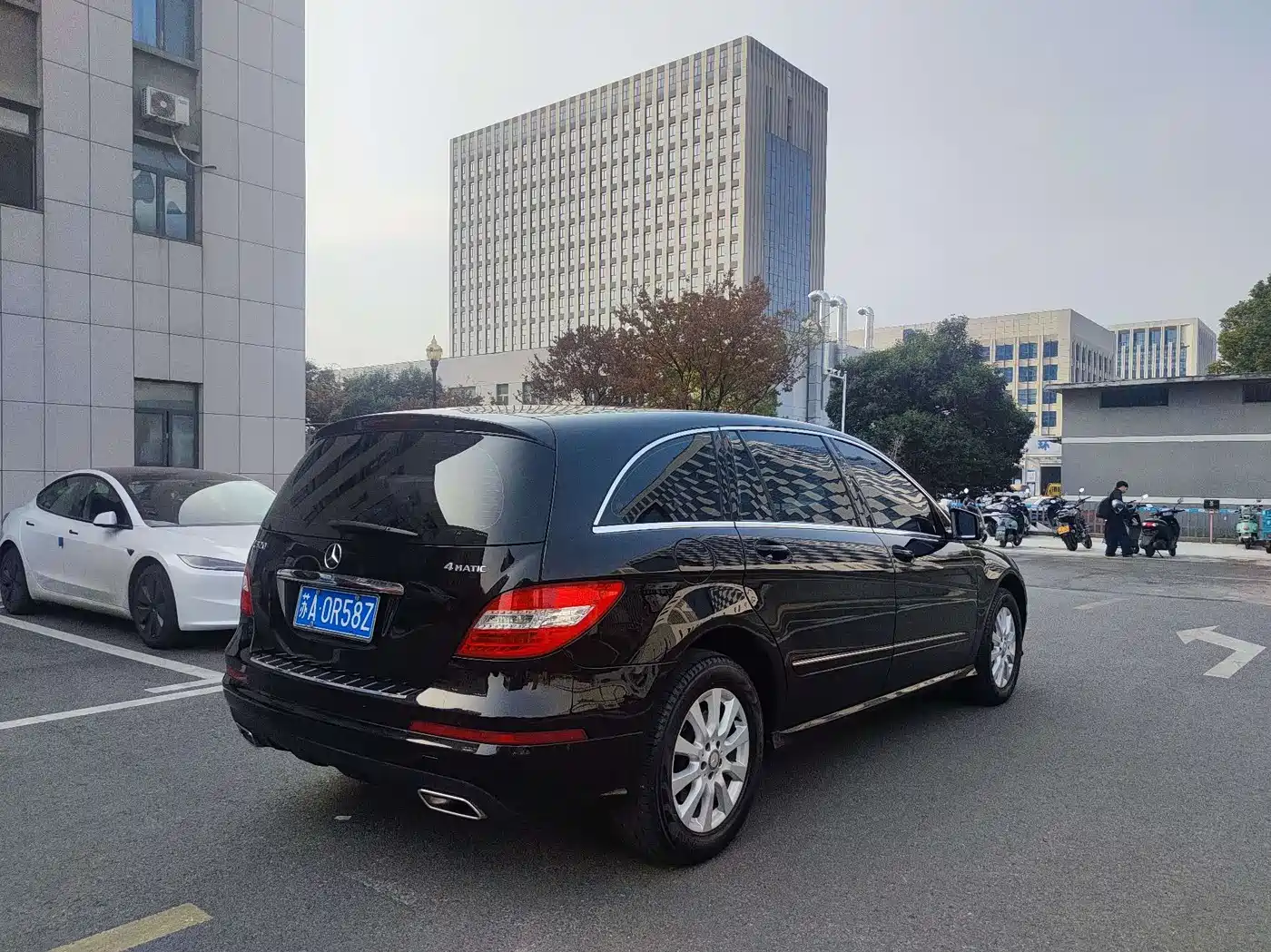 Mercedes-Benz R-Class 2017 R 320 4MATIC Business Collector's Edition фото 5