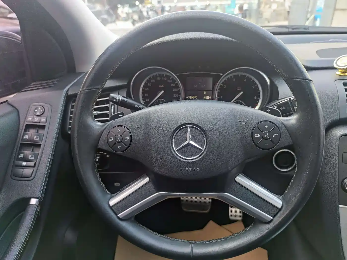 Mercedes-Benz R-Class 2017 R 320 4MATIC Business Collector's Edition фото 12