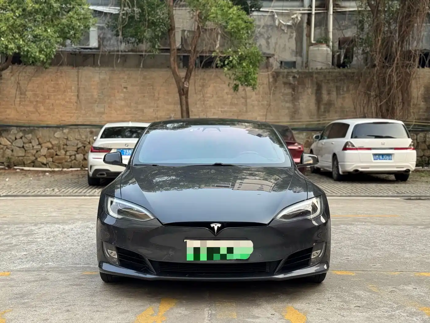 TESLA MODEL S