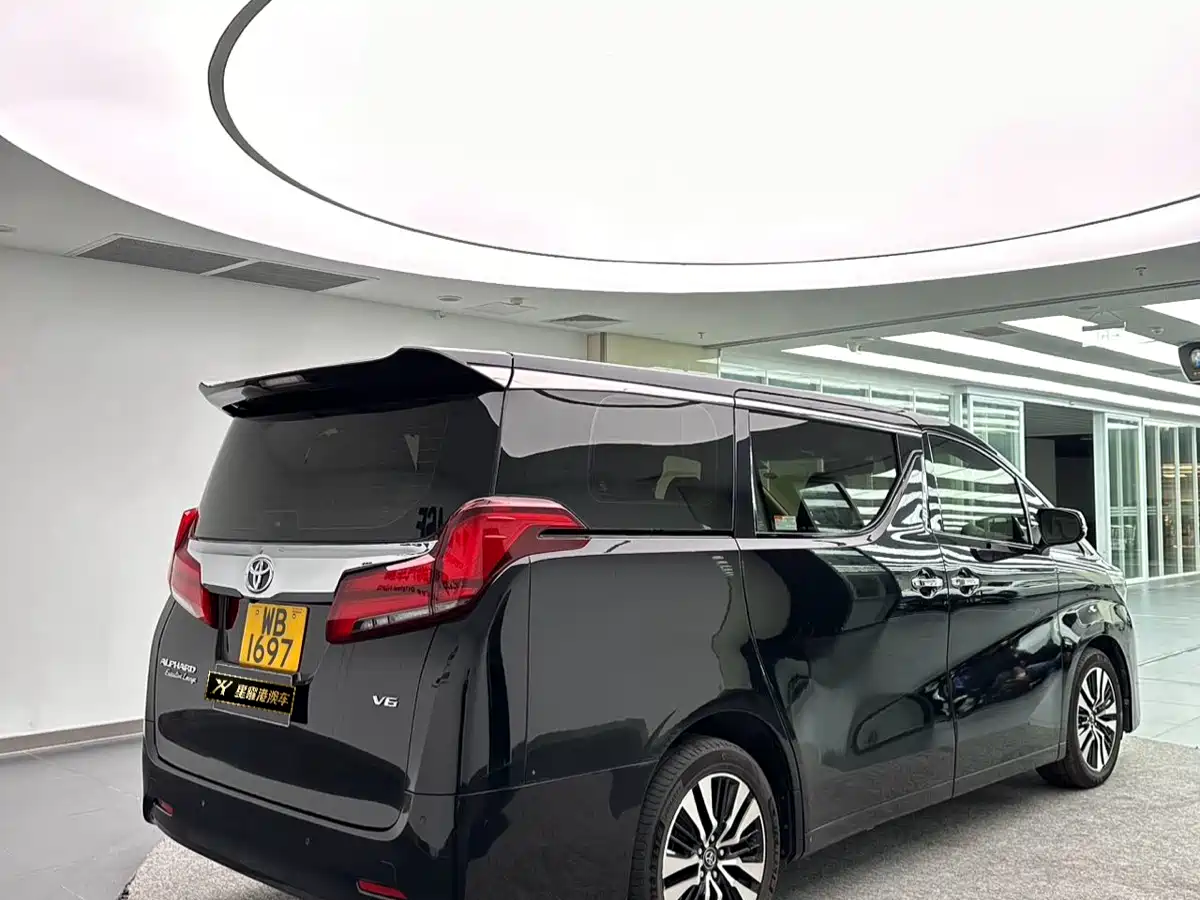 Toyota Alphard 2018 Facelift 3.5L Premium Edition фото 3