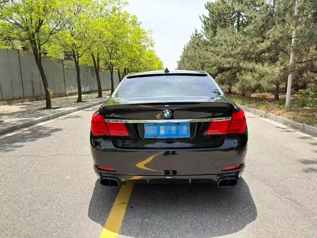 BMW 7 Series 2011 740Li Steinway Limited Edition фото 9