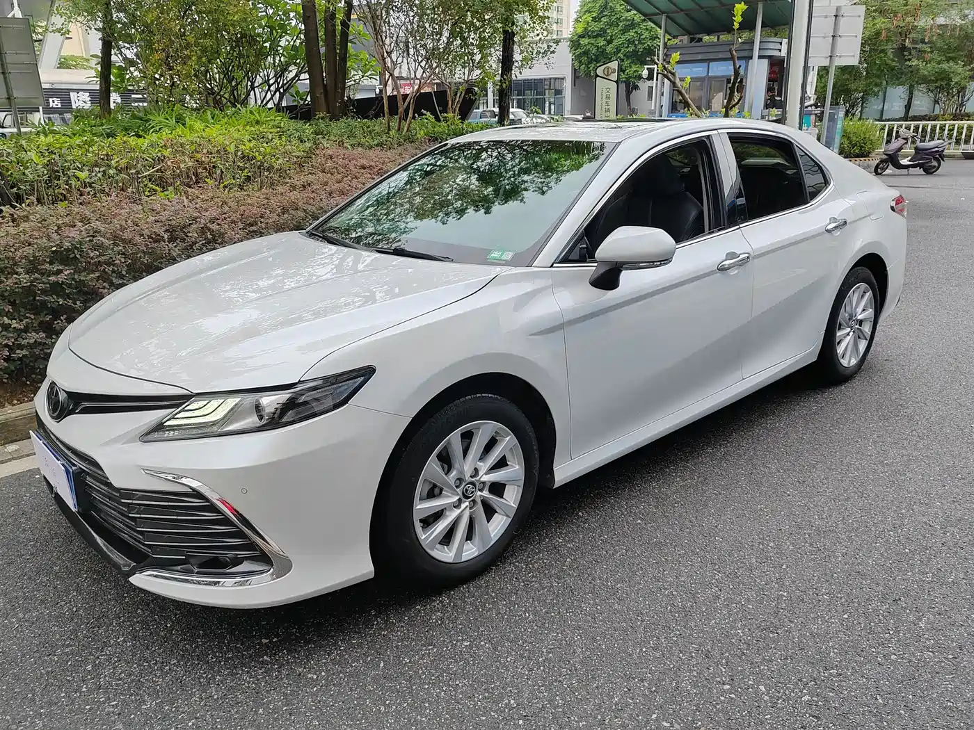 Toyota Camry 2021 2.0G Luxury Edition фото 3