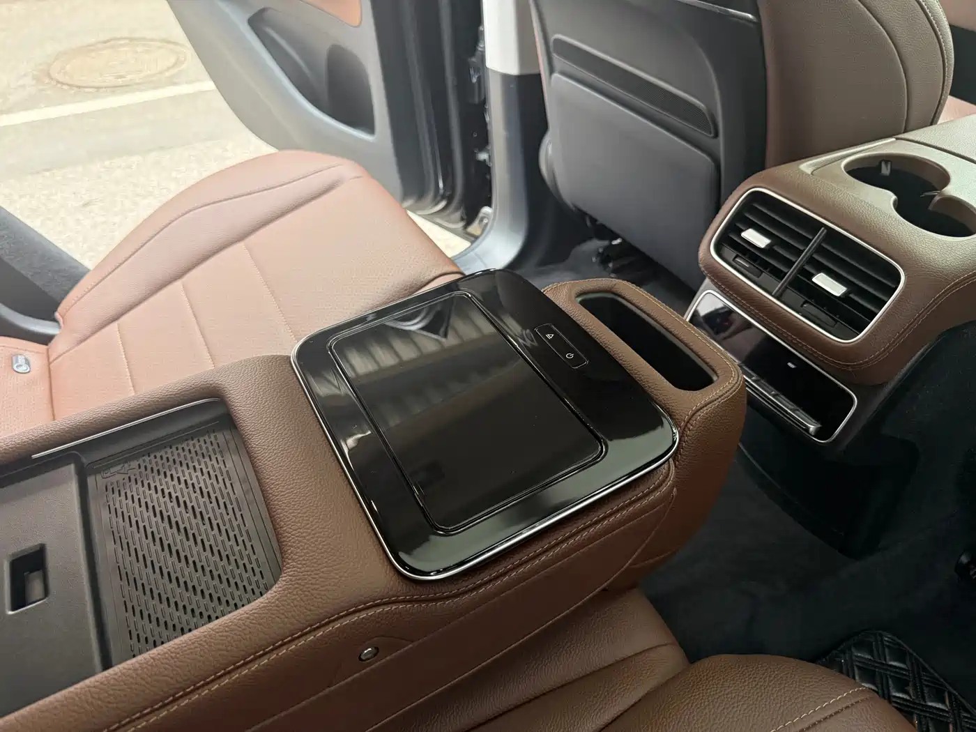 Mercedes-Benz GLS 2024 GLS 450 4MATIC Fashion Edition фото 13
