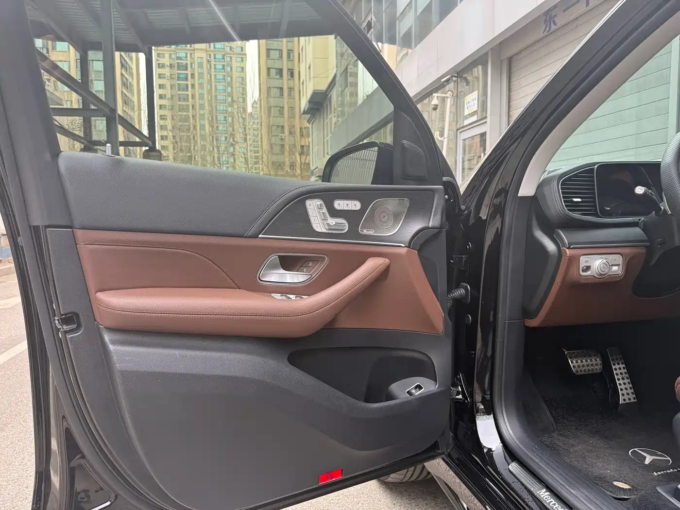 Mercedes-Benz GLS 2024 GLS 450 4MATIC Fashion Edition фото 17