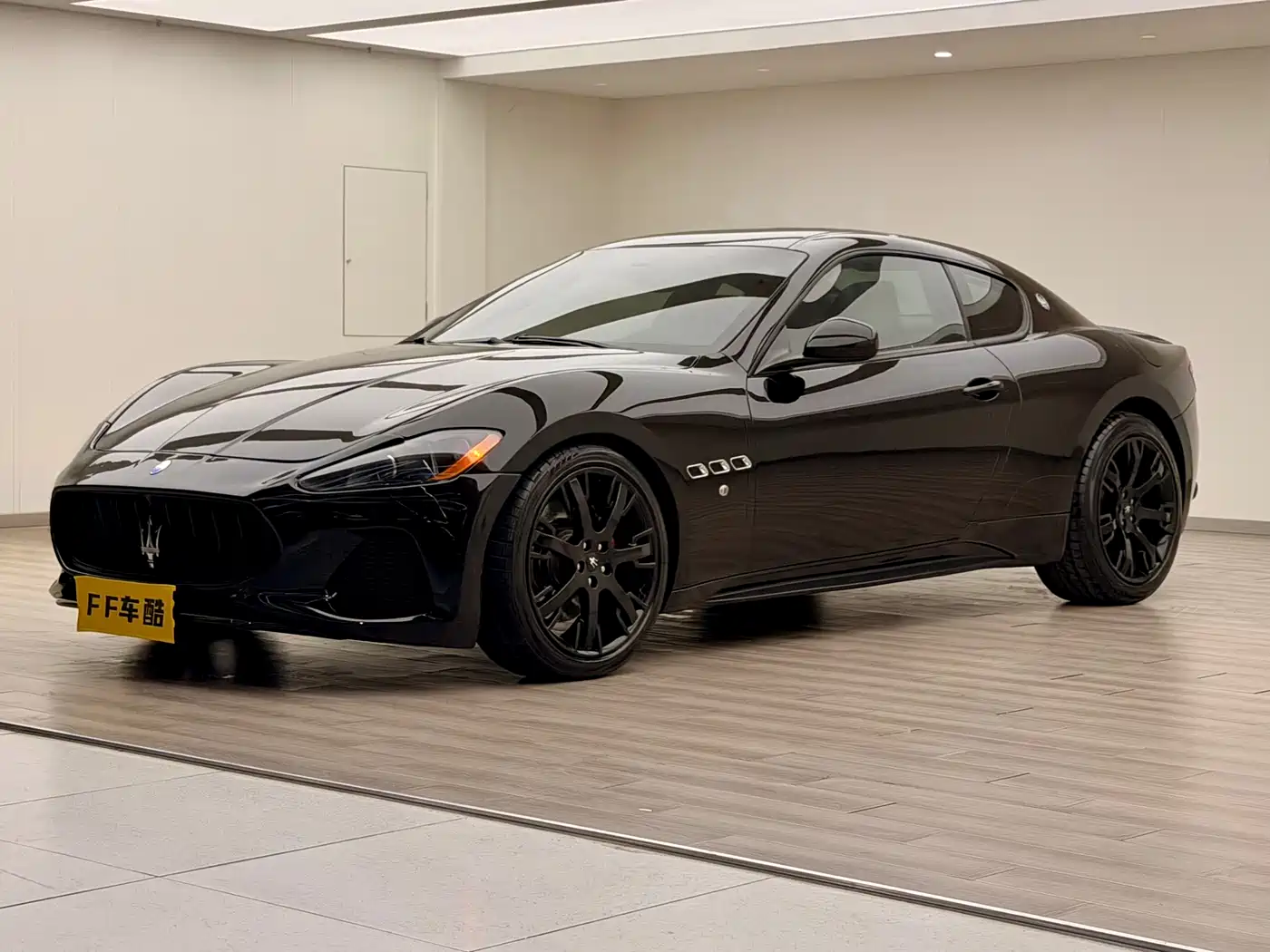 Maserati GranTurismo 2013 4.7L Sport F1