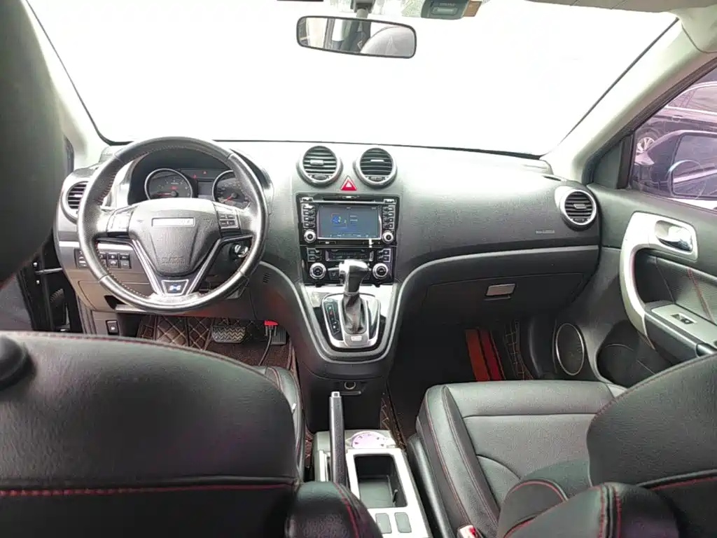 Photo 10 - Haval H6