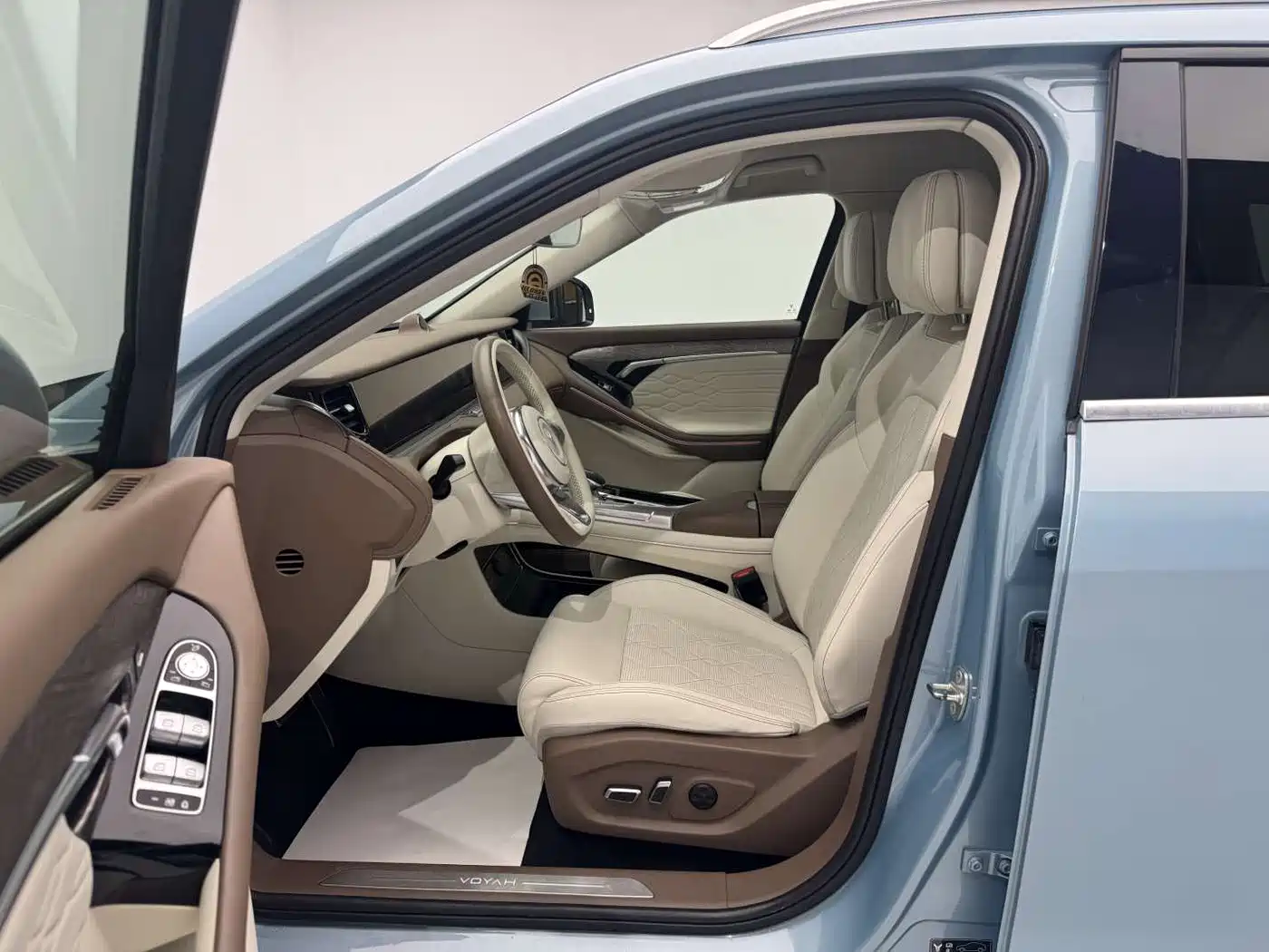 Voyah Auto VOYAH FREE 2021 AWD Standard Range Extender Exclusive Luxury Package фото 8