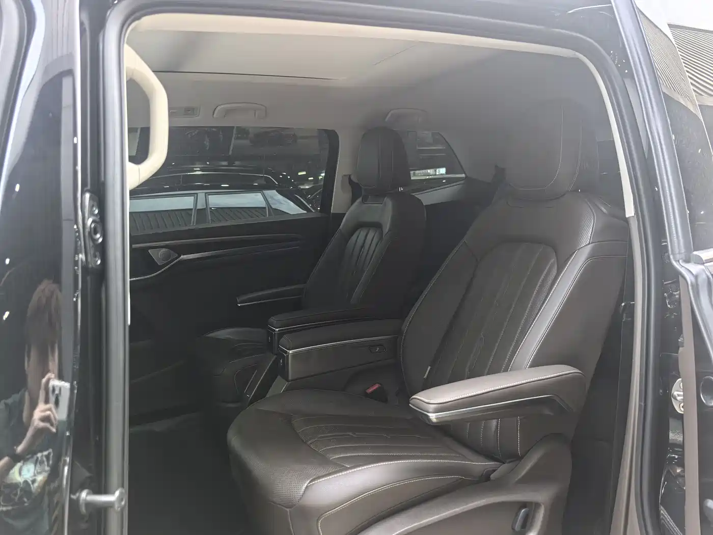 Volkswagen Viloran 2020 330TSI Luxury Edition фото 14