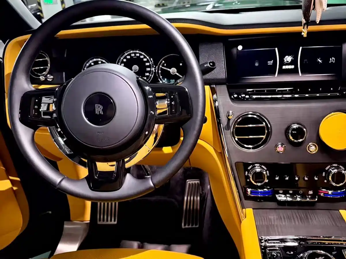 Rolls-Royce Cullinan 2025 2024 4-Seater