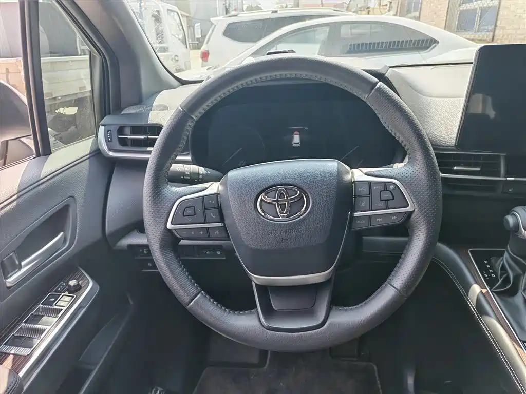 Toyota Sienna 2025 2026 2.5L Hybrid AWD Luxury Edition