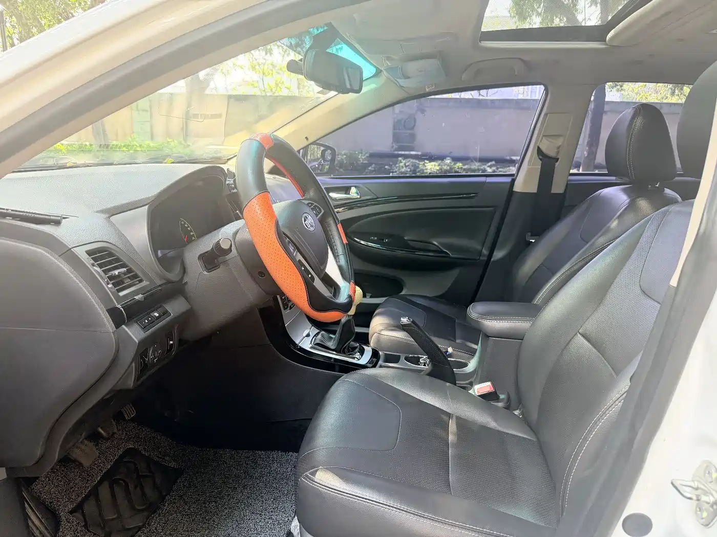 BYD Surui 2014 2013 1.5L Manual Premium
