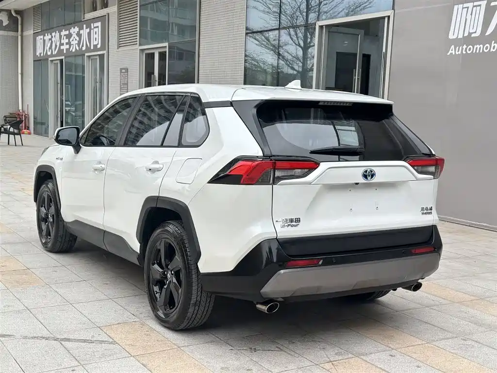 Toyota RAV4 Rongfang 2021 Facelift Hybrid 2.5L E-CVT 4WD Elite PLUS фото 9