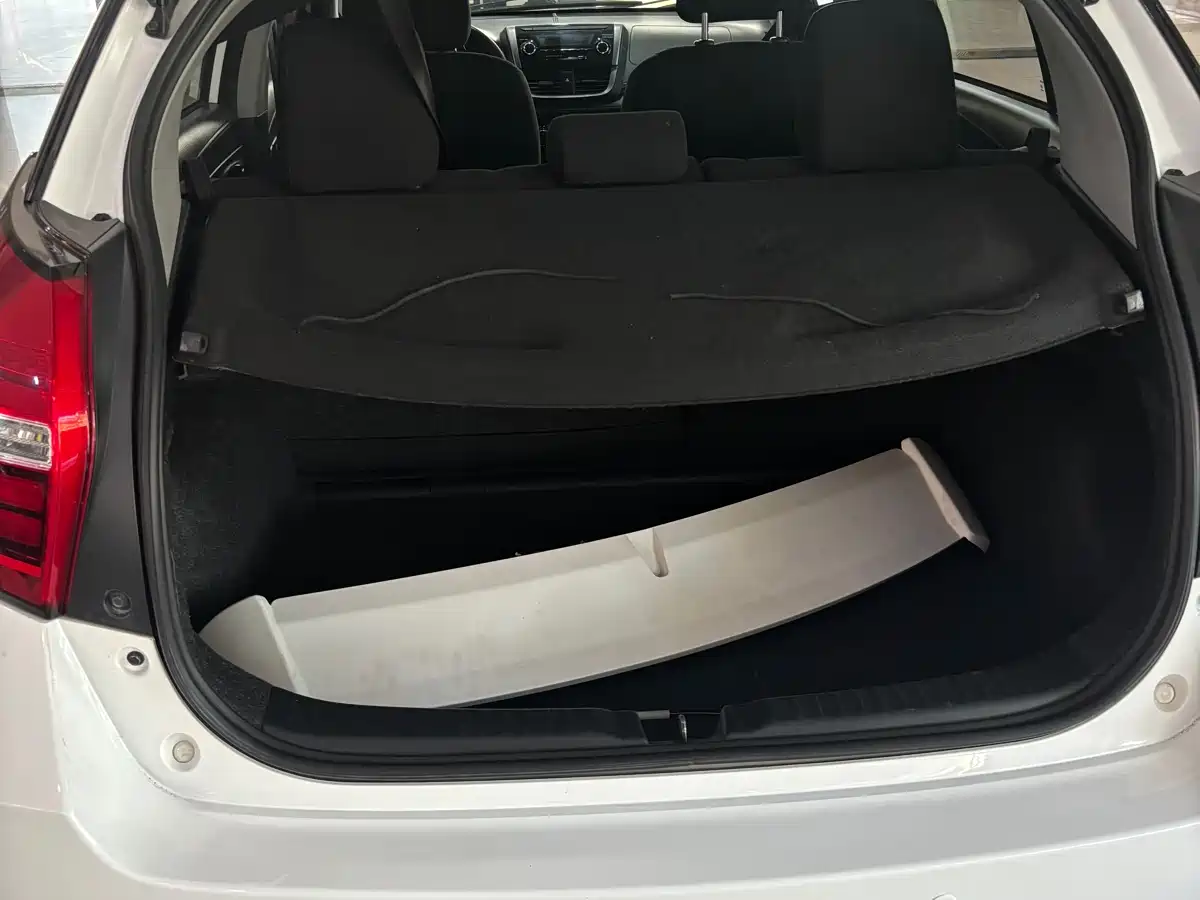 Toyota YARiS L Zhi Xuan 2016 Facelift 1.5E CVT Charming Edition фото 6