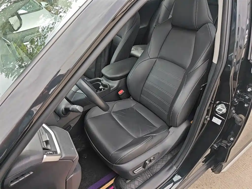 Toyota Wildlander 2023 2.0L CVT AWD Luxury PLUS фото 15