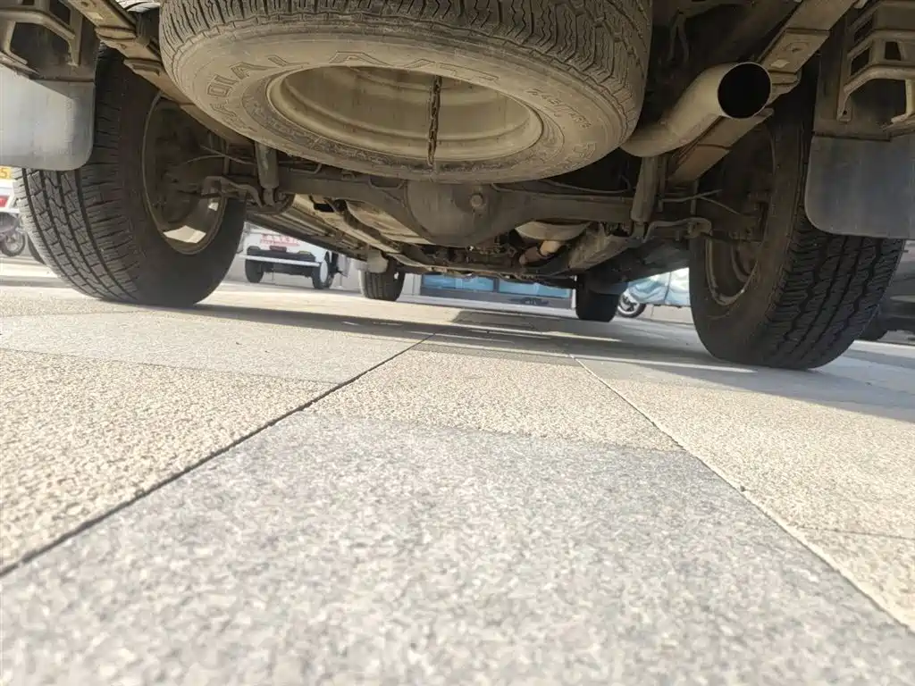 Isuzu Lingtuo 2019 2018 2.5T 2WD Base Model JE4D25Q5A