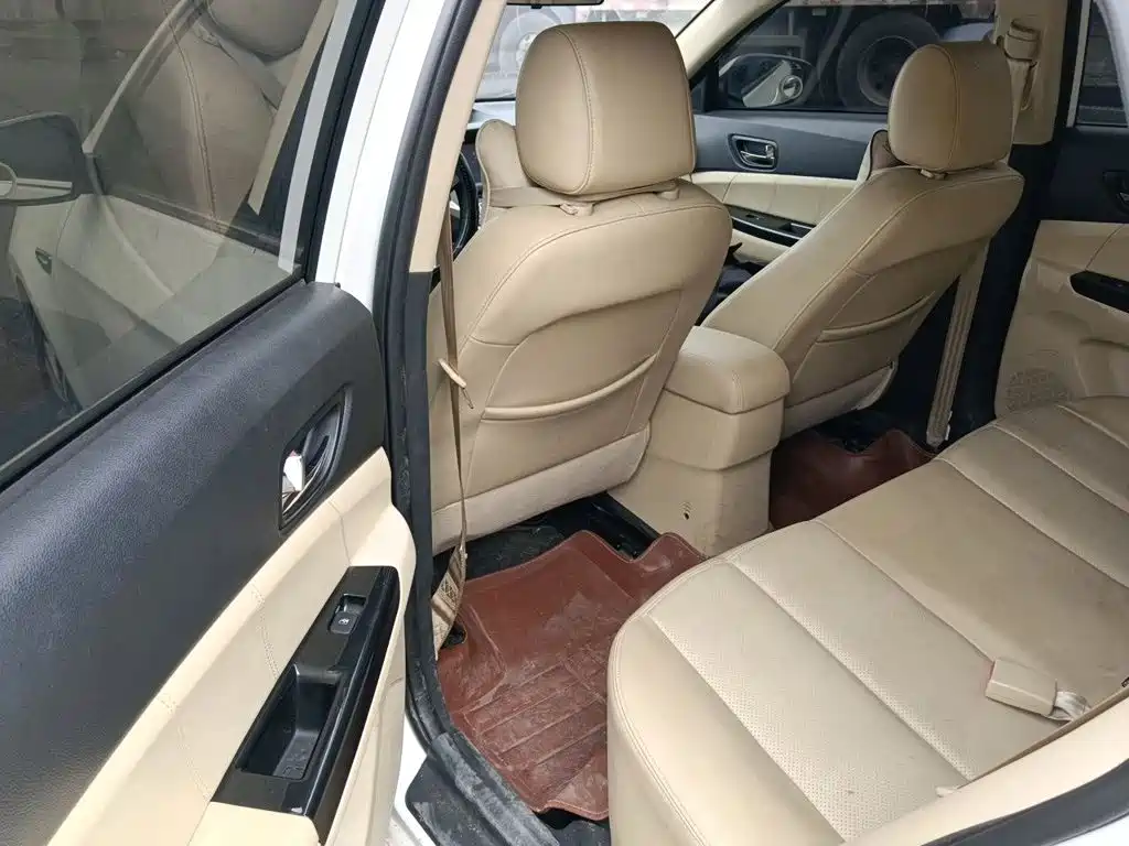 Changan Eado 2016 2015 1.6L Manual Luxury China V