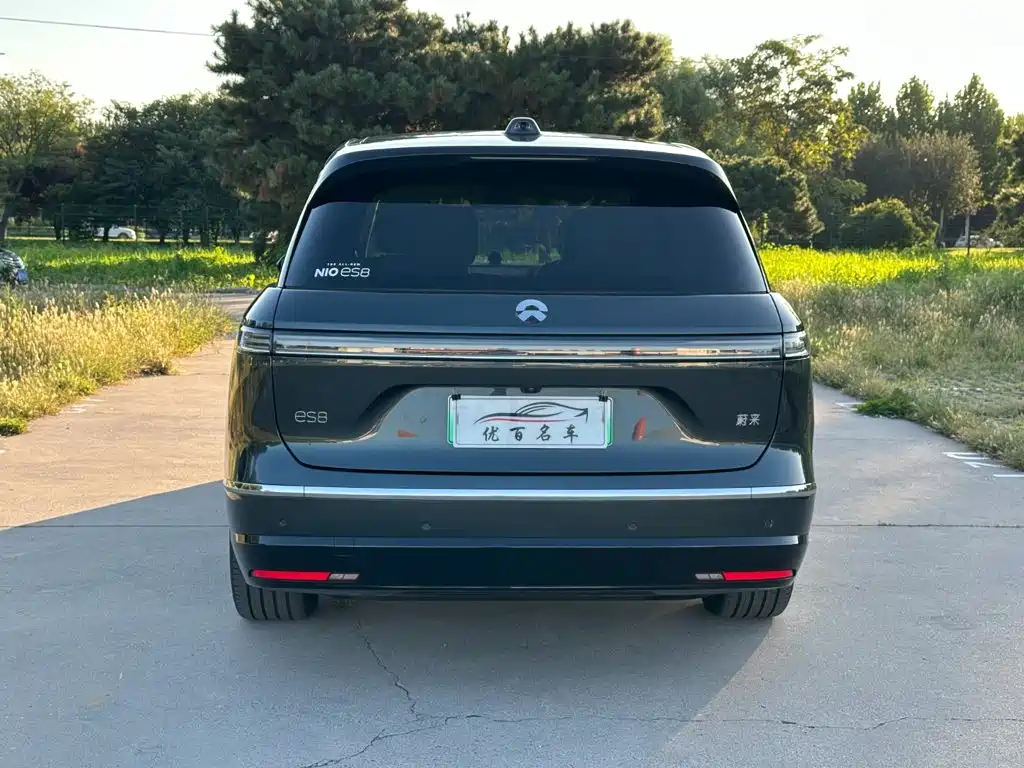 Фото 5 - NIO ES8