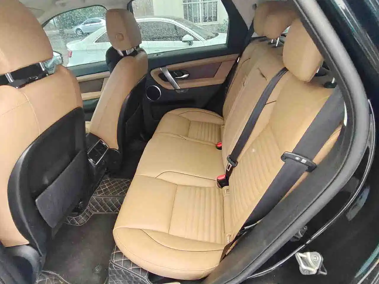 Land Rover Discovery Sport 2024 Performance Technology Edition фото 6