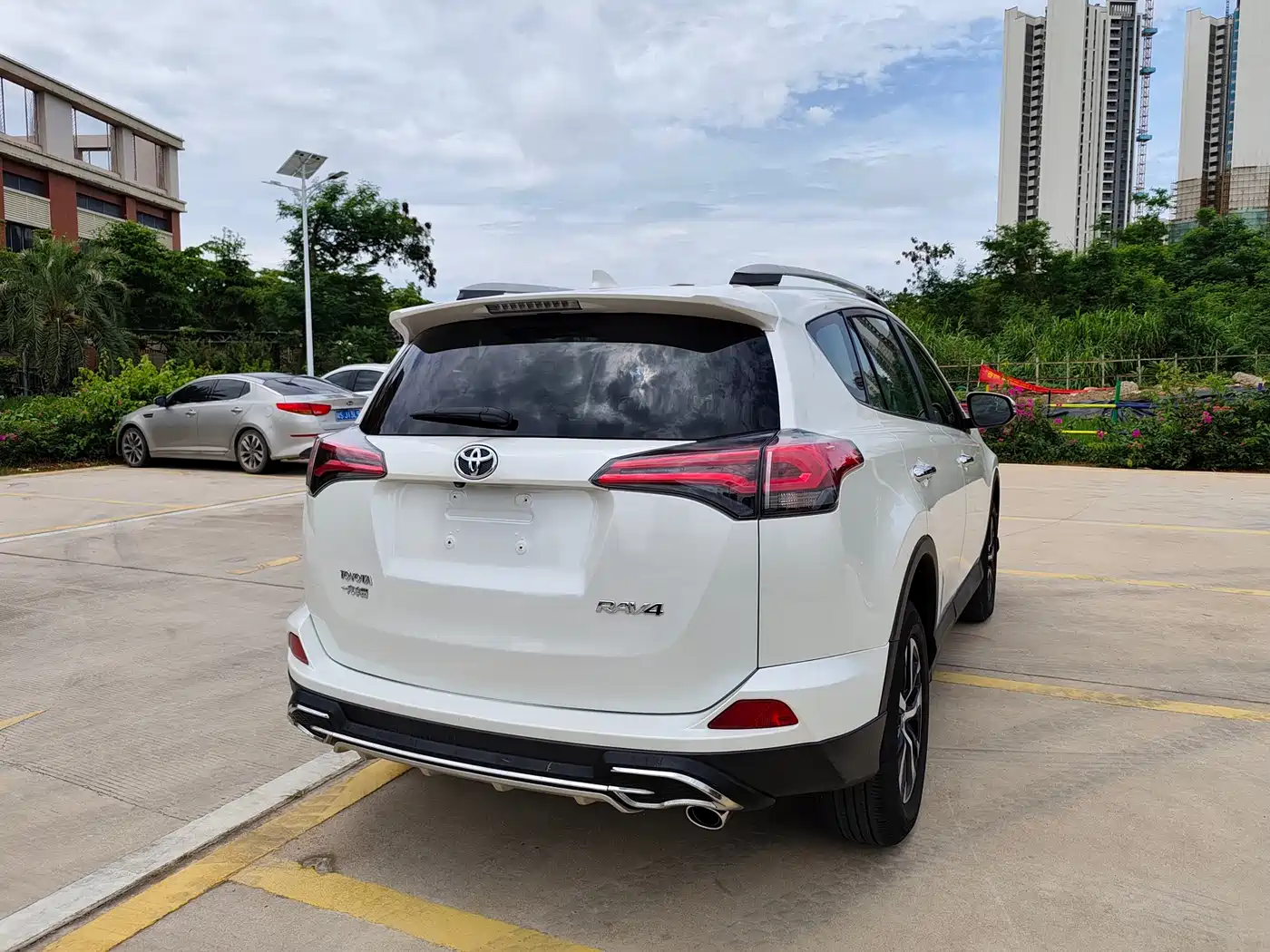 Toyota RAV4 Rongfang 2016 2.0L CVT 2WD Trend (China V) фото 5