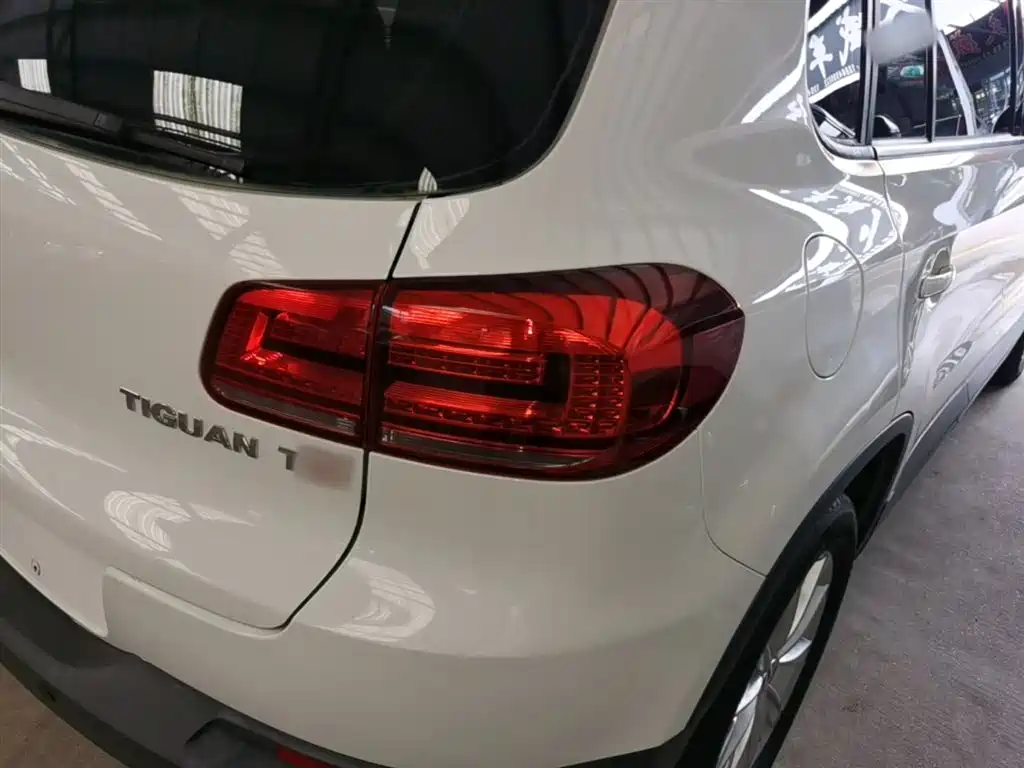 Volkswagen Tiguan 2015 1.8TSI Automatic 2WD Comfortline фото 8