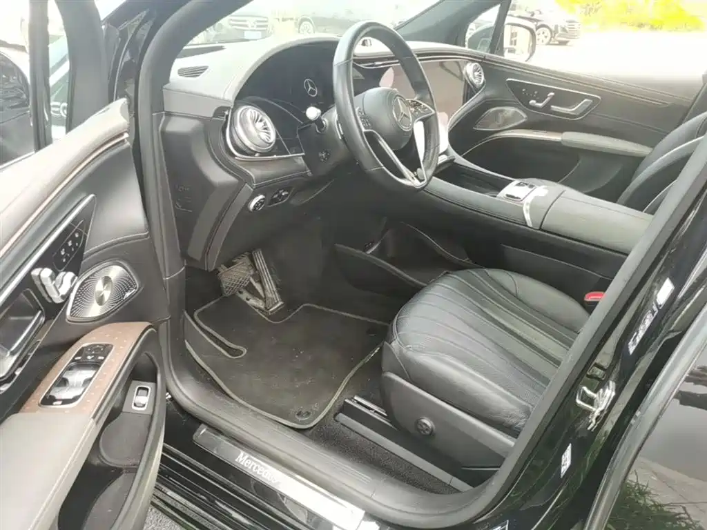 Mercedes-Benz EQS SUV 2023 450 4MATIC Luxury Edition фото 23