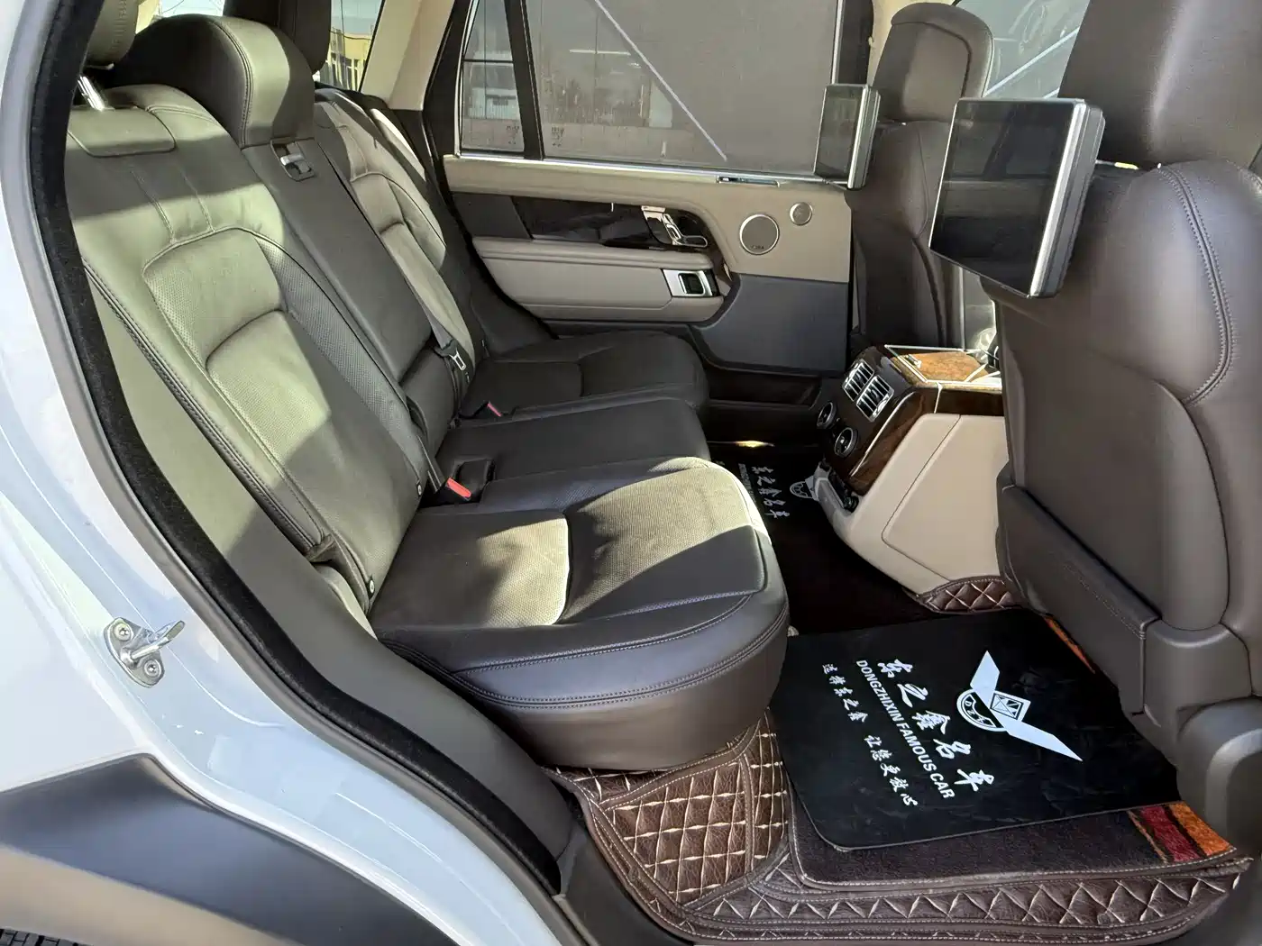 Фото 12 - Land Rover Range Rover