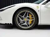 Фото 6 - Ferrari F8