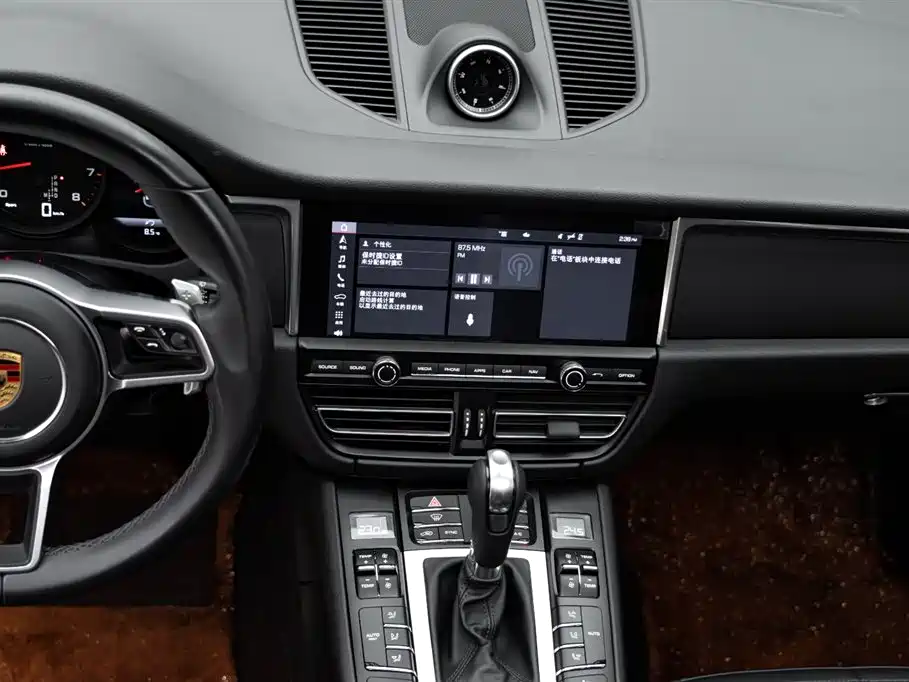 Porsche Macan 2021 Macan 2.0T фото 12