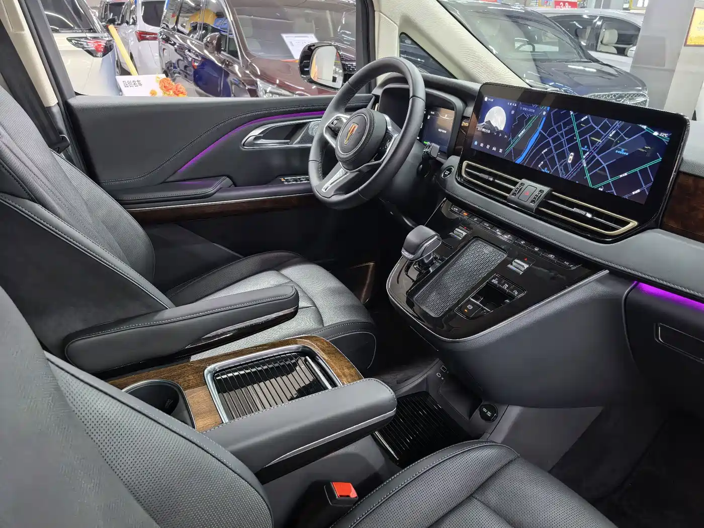 Hongqi HQ9 PHEV 2024 2024 Model 2.0T AWD Luxury Edition