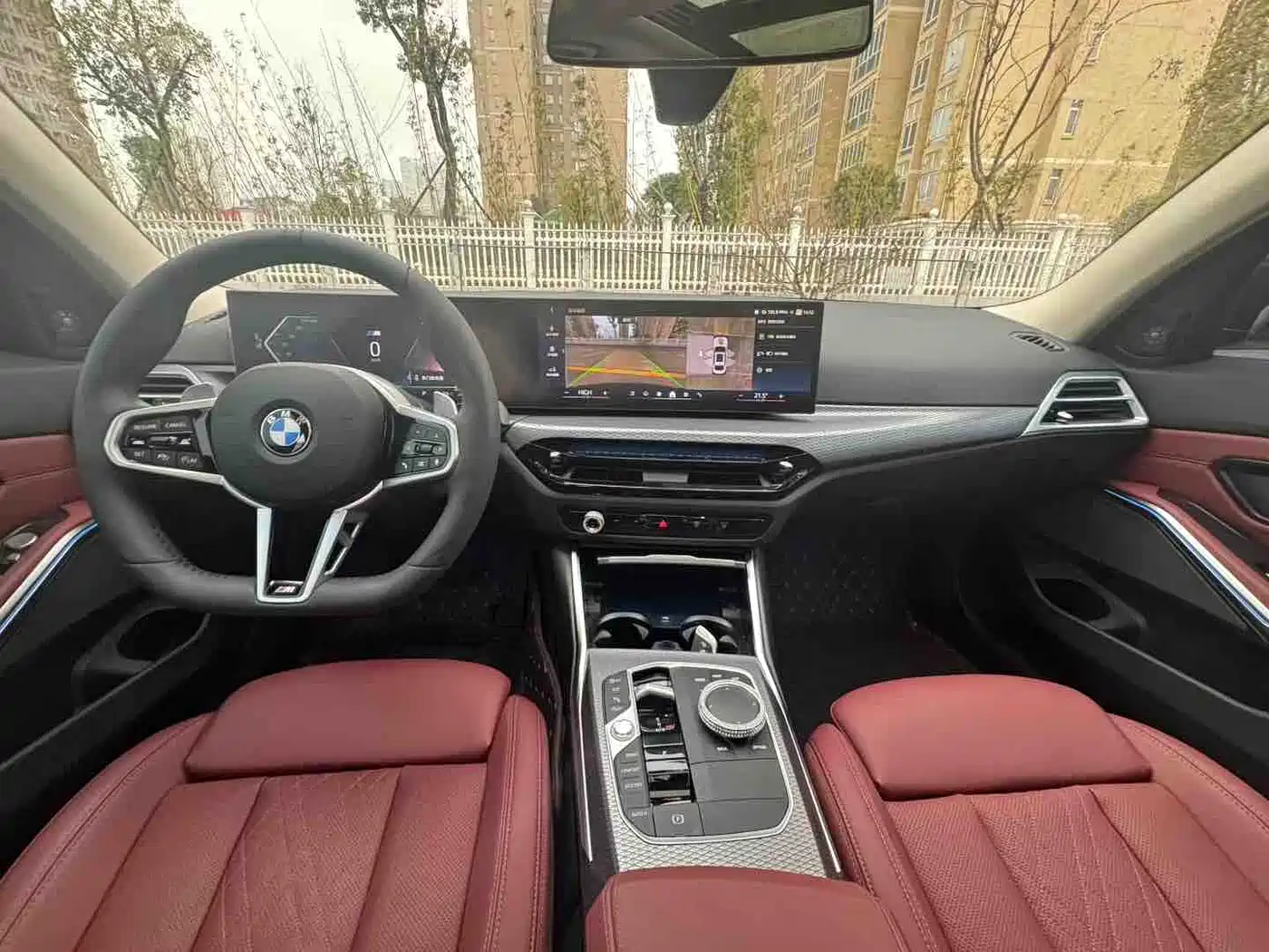 BMW 3 Series 2025 330Li M Sport Night Edition фото 6