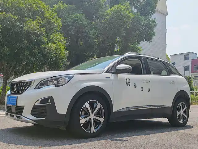 PEUGEOT 4008