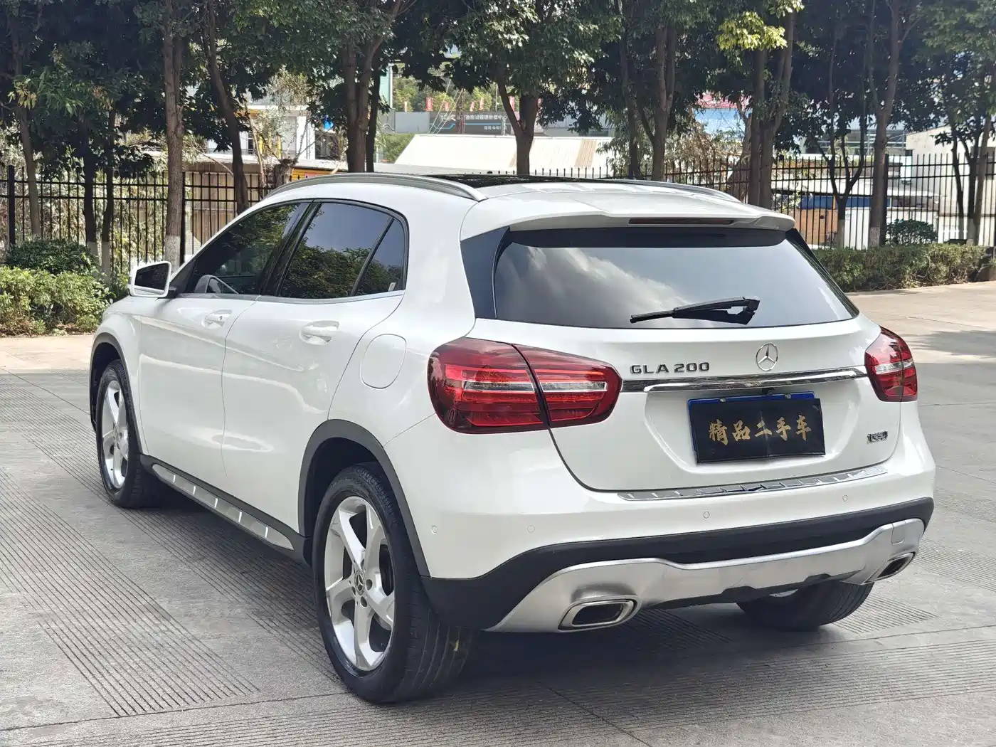 Mercedes-Benz GLA 2018 GLA 200 Dynamic фото 19