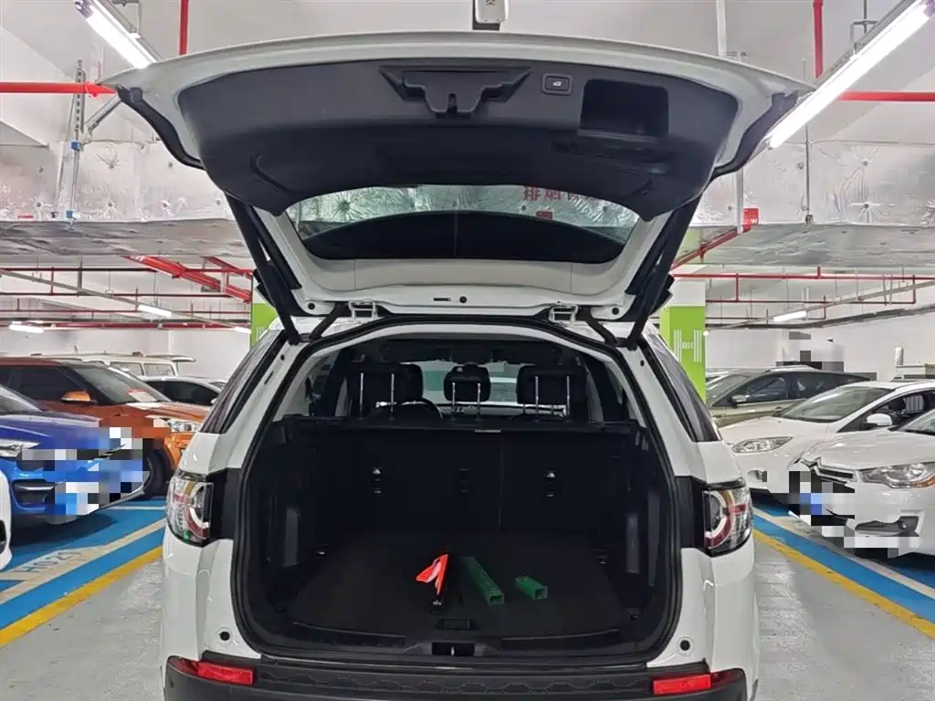 Land Rover Discovery Sport 2019 240PS SE Edition China VI фото 19