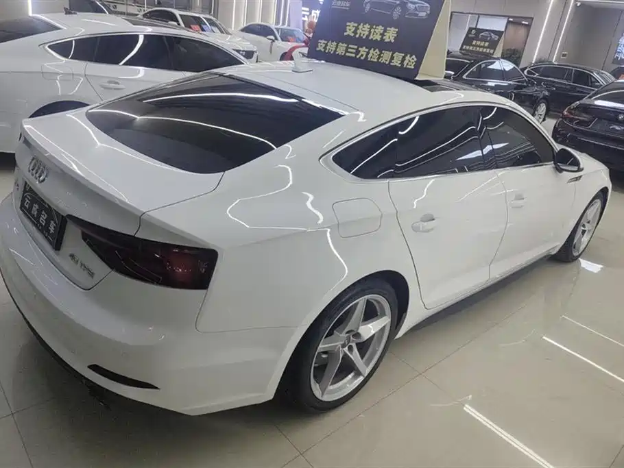 Audi A5 (Import) 2019 Sportback 40 TFSI Fashion фото 3