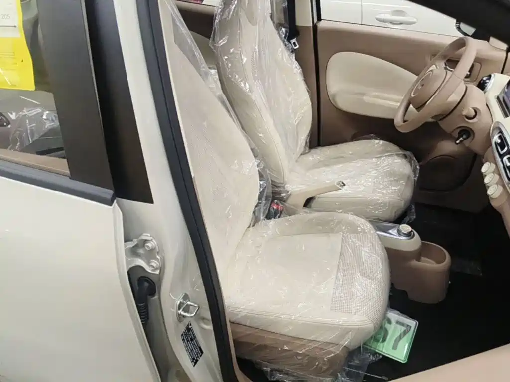 Wuling Motors Hongguang MINIEV 2026 2025 4-Door Advanced