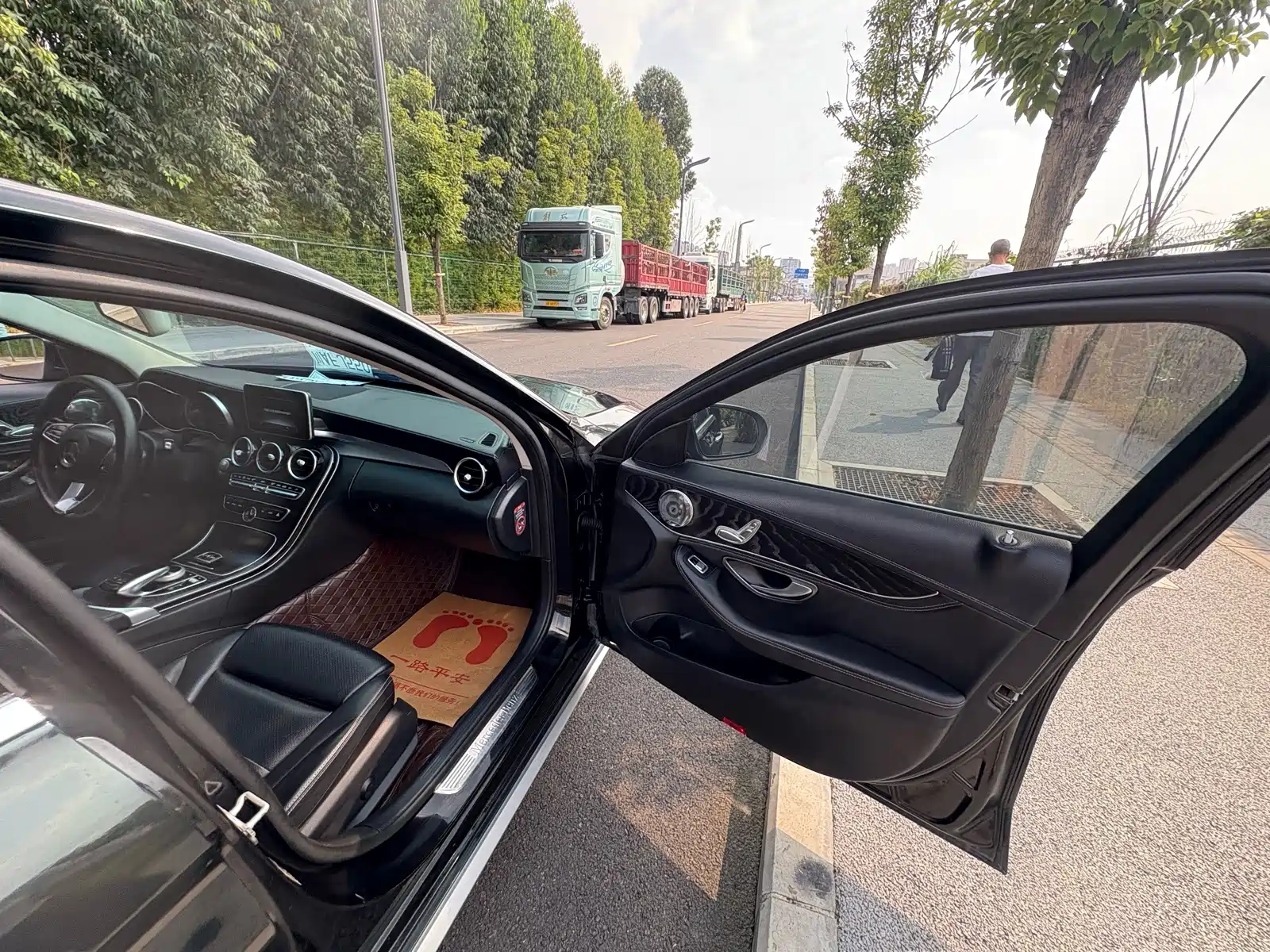 Фото 23 - Mercedes-Benz C-Class