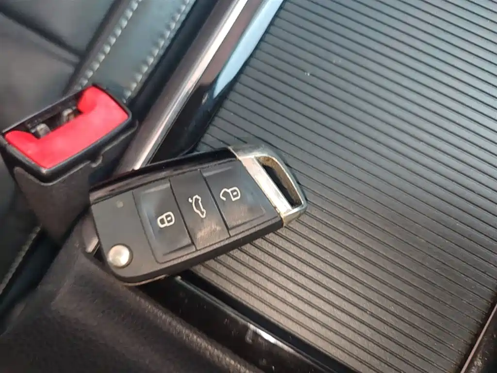 Volkswagen Passat 2017 330TSI DSG Prestige фото 9