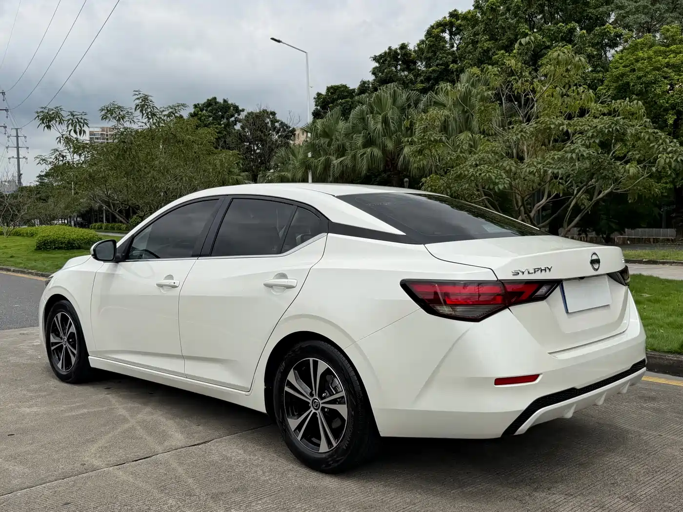 Nissan SYLPHY, миниатюра 6