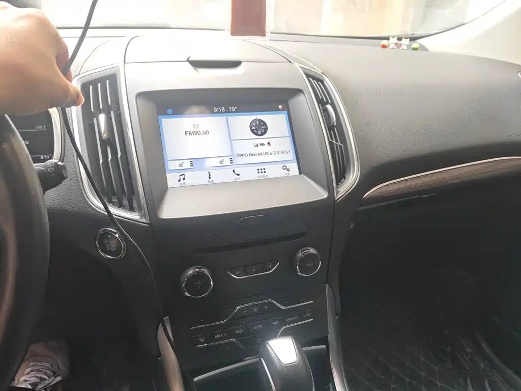 Фото 9 - Ford Edge