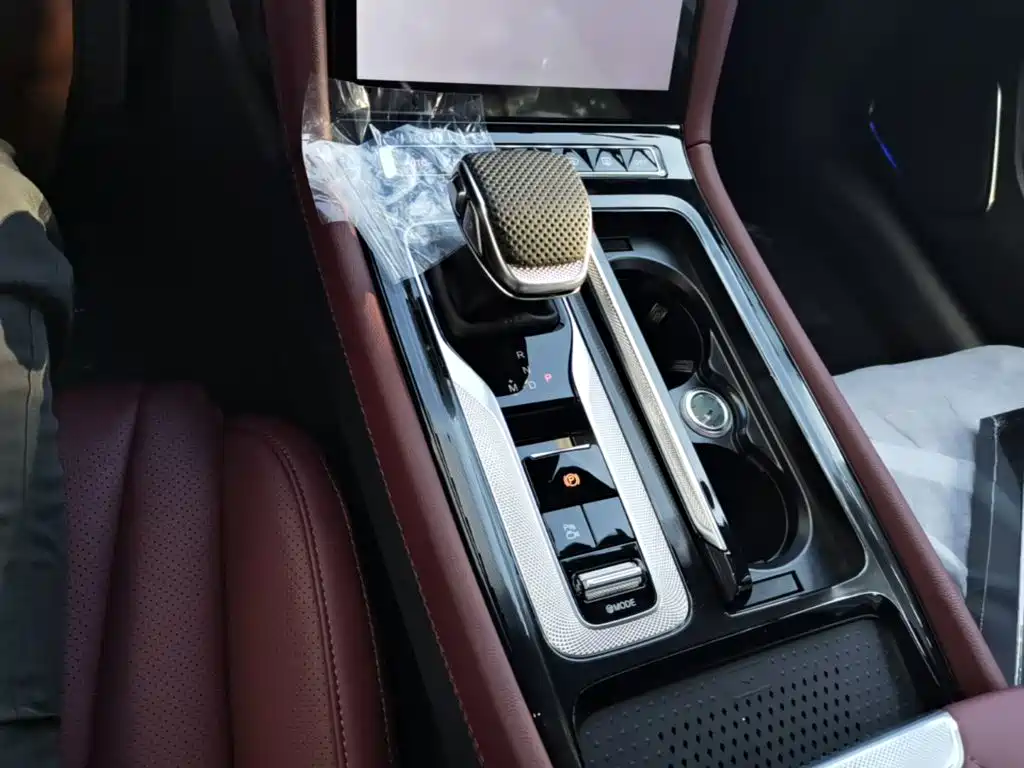 Hongqi H5 2026 2025 2.0T Automatic Mystic Shadow 2 Million Edition