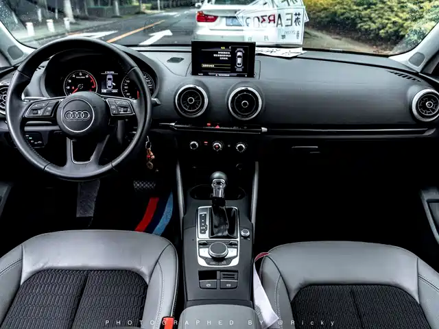 Audi A3 2018 30th Anniversary Limousine 35 TFSI Fashion — фото 3
