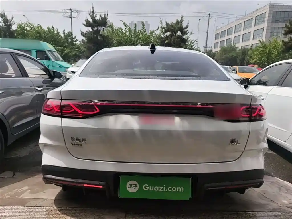 BYD Qin L 2025 DM-i Smart Drive Edition 120KM Leading фото 6