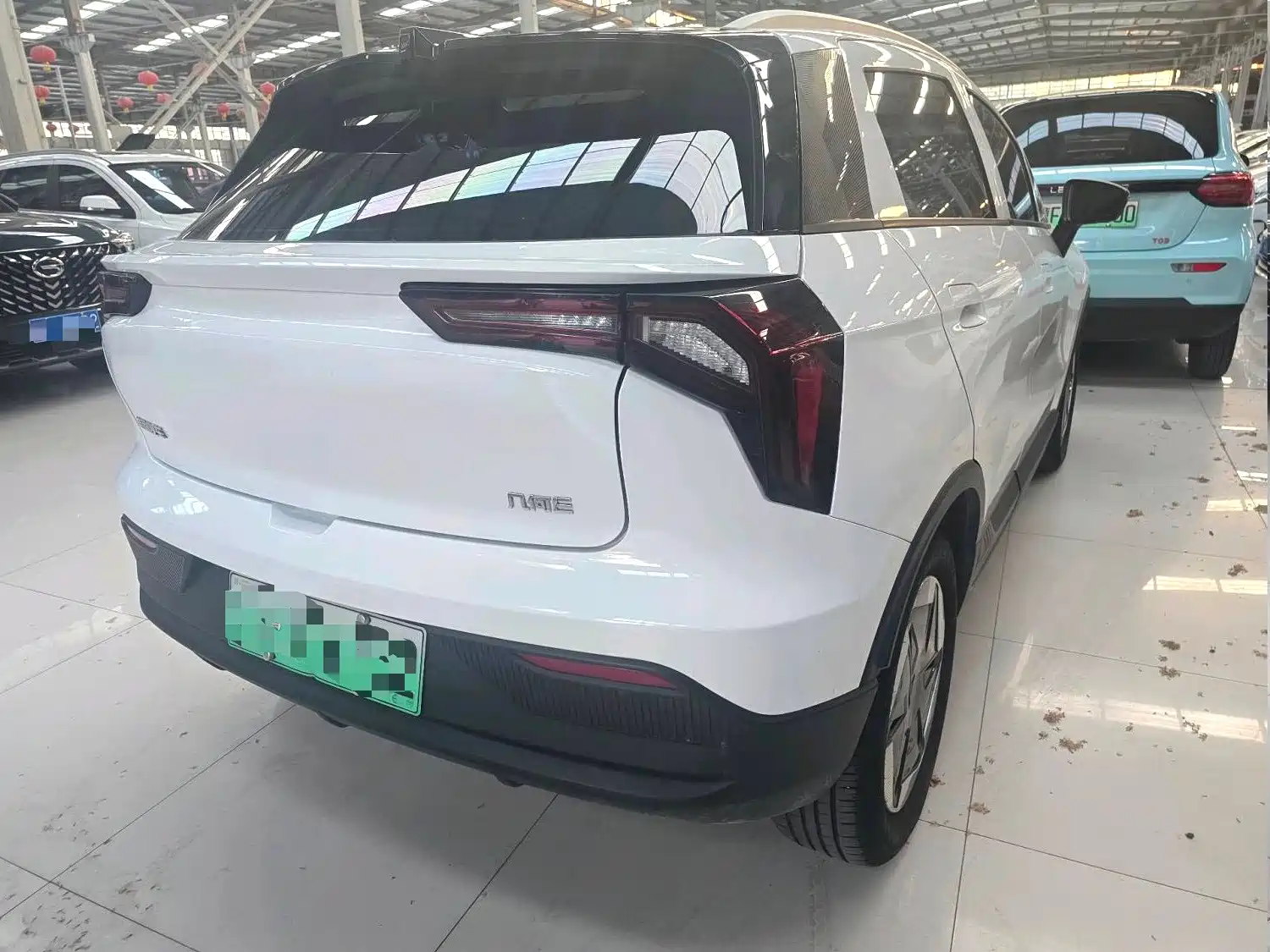 Фото 3 - Geely Geometry E Firefly