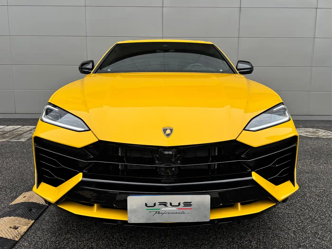 Lamborghini Urus SE 2025 2025 4.0T Standard Edition