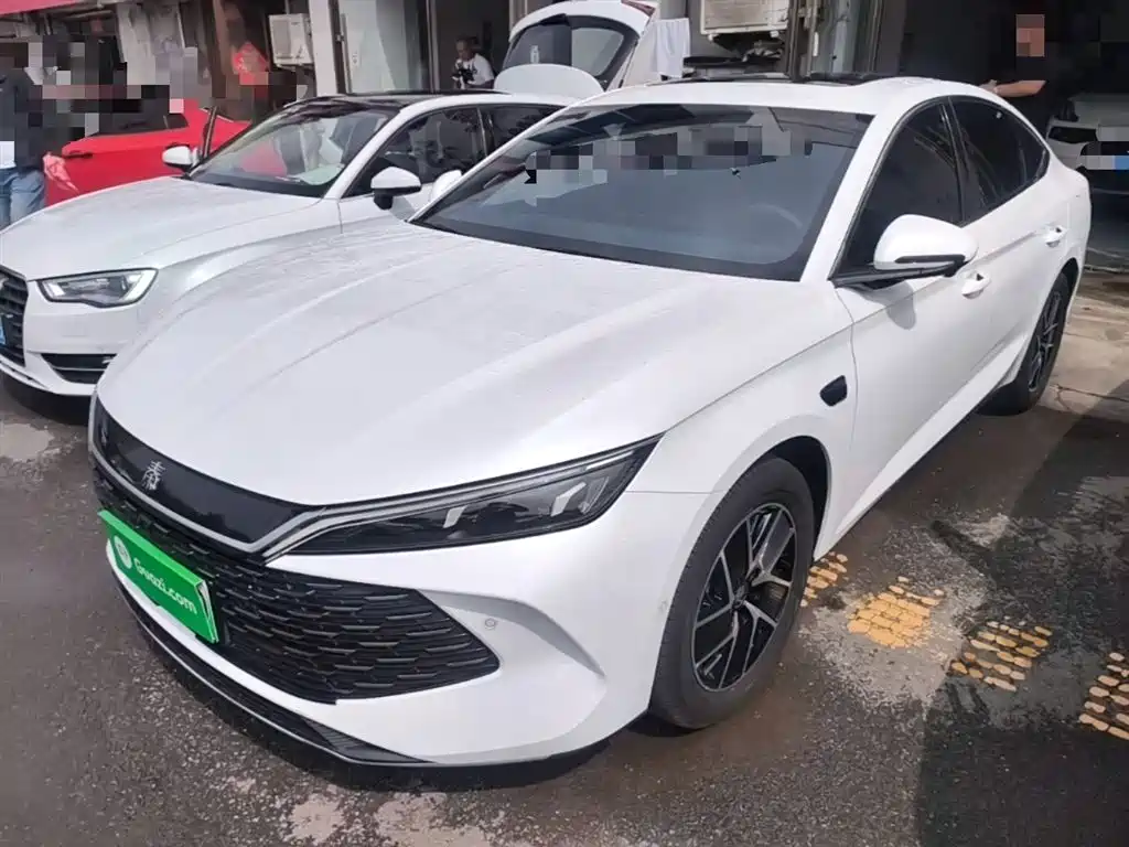 BYD Qin L 2025 DM-i Smart Drive Edition 120KM Leading
