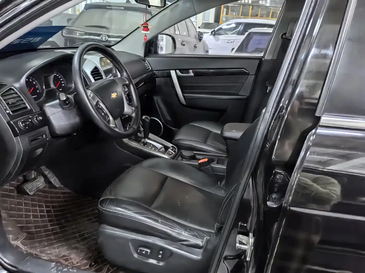 Chevrolet Captiva 2017 2.4L 4WD Flagship Edition 7-Seater фото 7