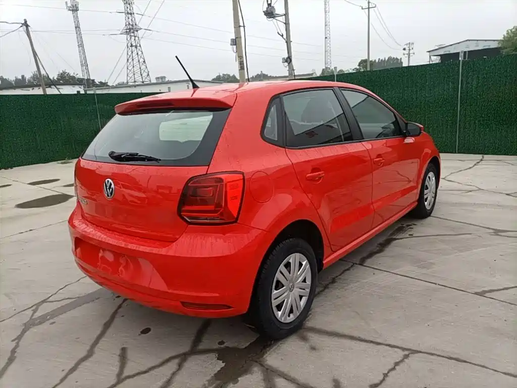 Volkswagen Polo 2016 1.4L Automatic Trend фото 7